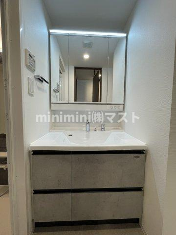 AFFLUENCE難波EASTの洗面所