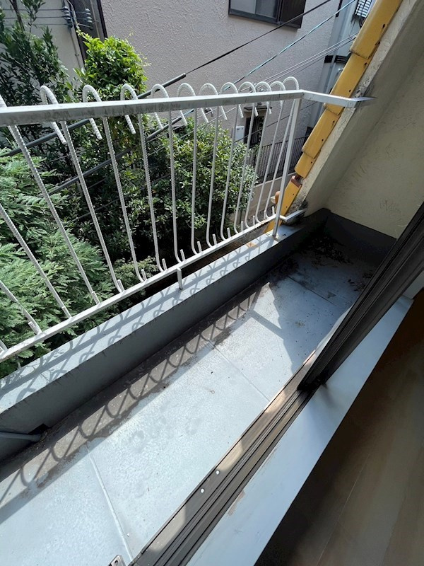 大社町 テラスハウス（奥から3軒目）のバルコニー
