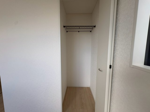 クレイドルガーデン浦添市西原　第６・２号棟のその他|２階洋室５帖にはクローゼット収納を設置