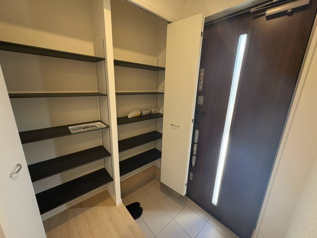 クレイドルガーデン浦添市西原　第６・２号棟のその他|可動式棚で靴の量や高さに合わせて自由に調整可能◎使い勝手も良く見た目もスッキリ◎