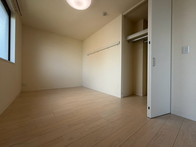 シャーメゾン鮎川の寝室