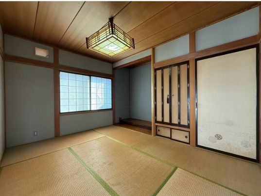 美唄市東四条北３丁目1-17戸建の収納