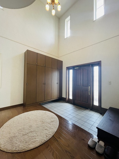 【内装】 | 南区長住１丁目　戸建て | 玄関内装