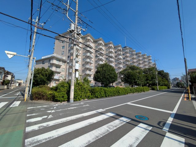 青木町ハイツ２号棟の外観