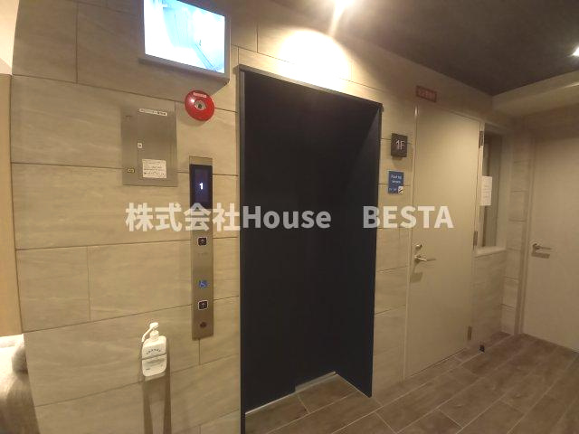 ブエナビスタ神戸駅前のロビー