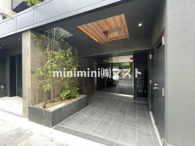 SHARIO GARDEN 新梅田のエントランス