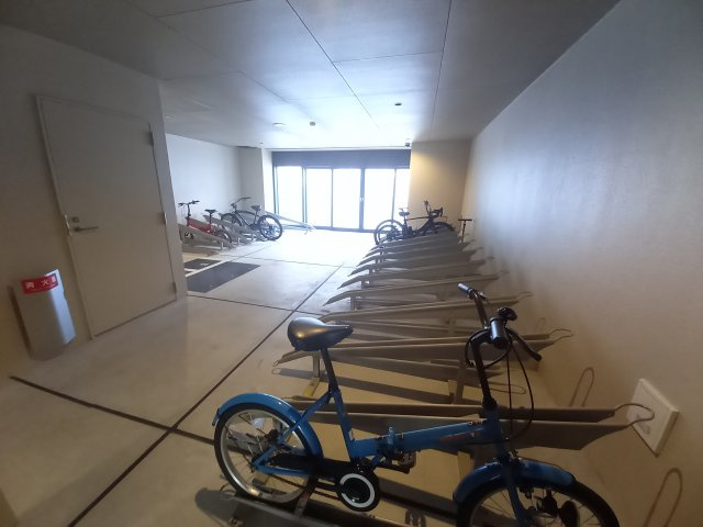 ブエナビスタ神戸駅前の駐車場