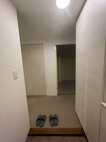 メゾン名谷の玄関