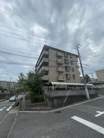 メゾン名谷の外観