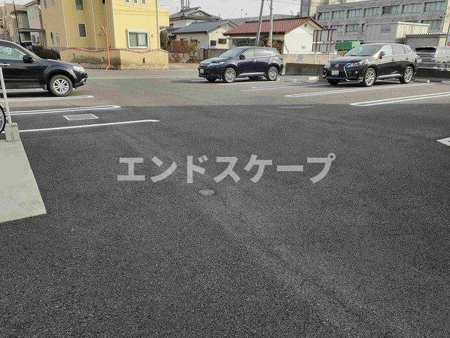 Ｋ－ＰＬＡＺＡの駐車場|高崎、前橋のお部屋探しはエンドスケープまで！お客様の理想お聞かせ下さい♪