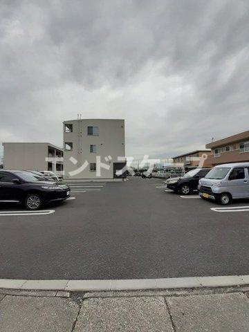 Ｋ－ＰＬＡＺＡの駐車場|高崎、前橋のお部屋探しはエンドスケープまで！お客様の理想お聞かせ下さい♪
