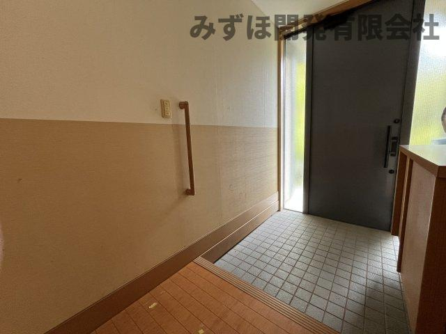 山形市すげさわの丘17-3の玄関