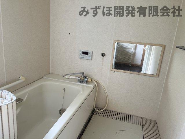 山形市すげさわの丘17-3の浴室