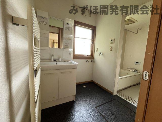 山形市すげさわの丘17-3の洗面所