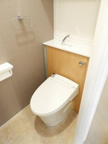 レイル　ヤード　中山　Ⅰのトイレ|シンプルで使いやすいトイレです