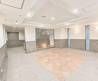 アーデル向島アヴァンセアのロビー