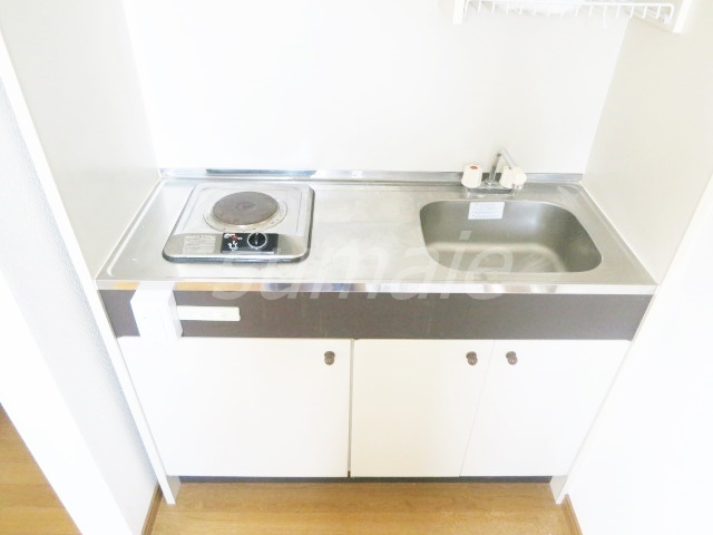 アマリンハイツ赤羽西が丘のキッチン|1口電気コンロ付のキッチンです☆
