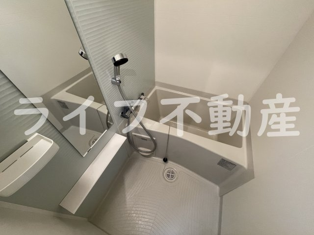 レジュールアッシュOSAKA新深江の浴室