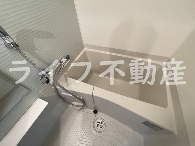 レジュールアッシュOSAKA新深江の浴室