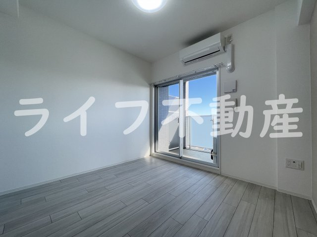 レジュールアッシュOSAKA新深江の居間・リビング
