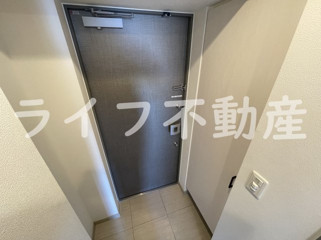 レジュールアッシュOSAKA新深江の玄関