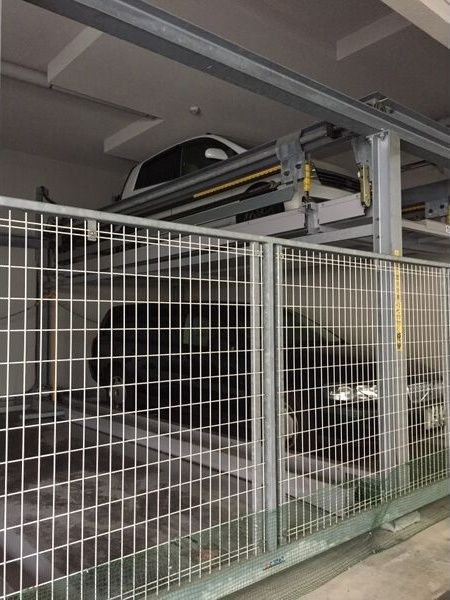 サージュ天王寺の駐車場
