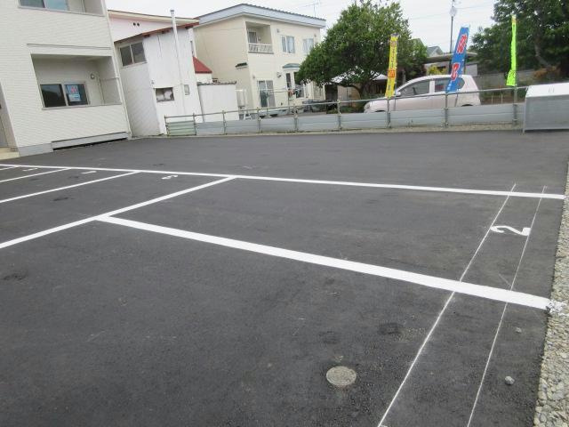 ルチルの駐車場