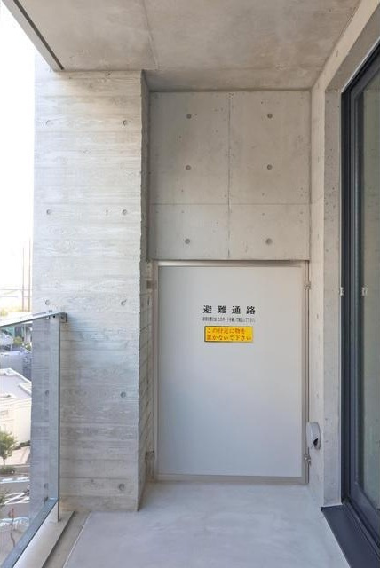 ZONNA神戸磯上通のバルコニー