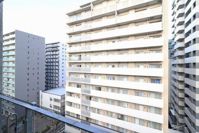 ZONNA神戸磯上通の外観
