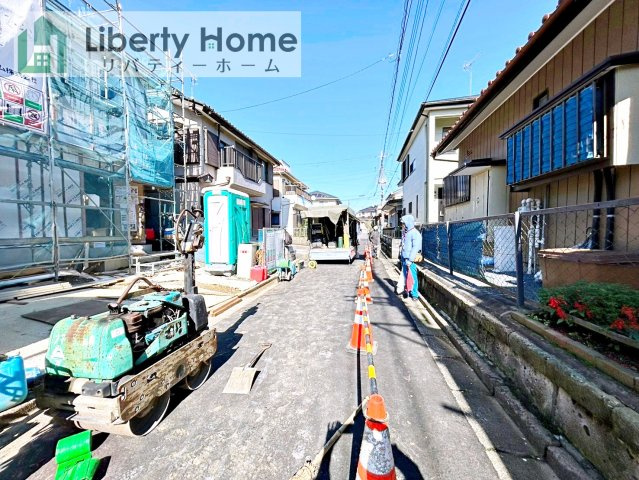 取手市新取手1丁目2期　新築戸建の前面道路含む現地写真