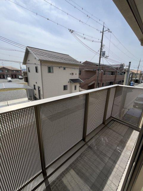 ザ・ニューブライト大島のバルコニー