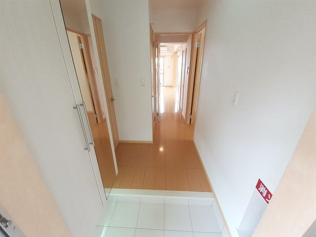 【玄関】ベルアンジュ南城 