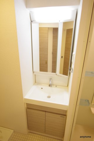 ディクス梅田東レジデンス　仲介手数料無料の洗面所