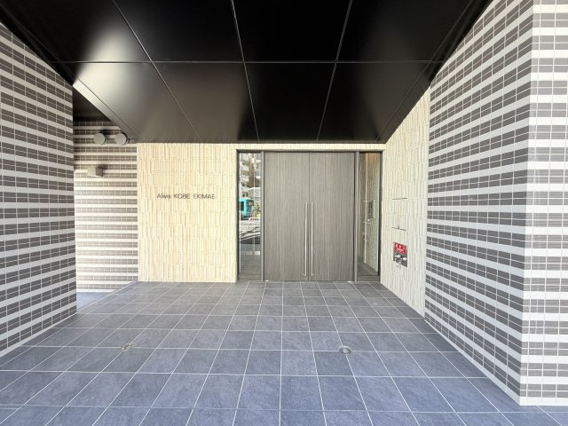 Alivis神戸駅前のエントランス
