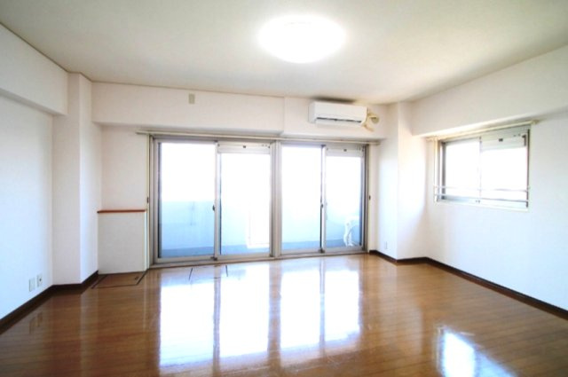 VIPマンションの内装|明るい室内です