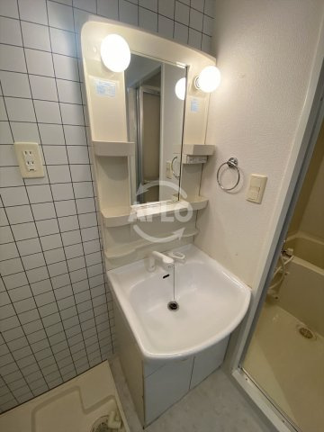コンチネンタル東小橋の独立洗面台|コンチネンタル東小橋　洗面化粧台