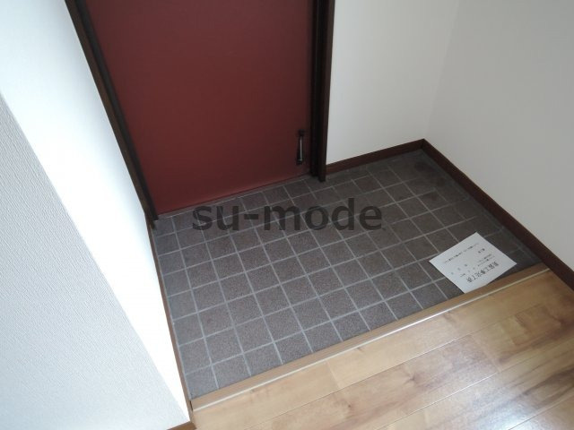 森本マンションの玄関