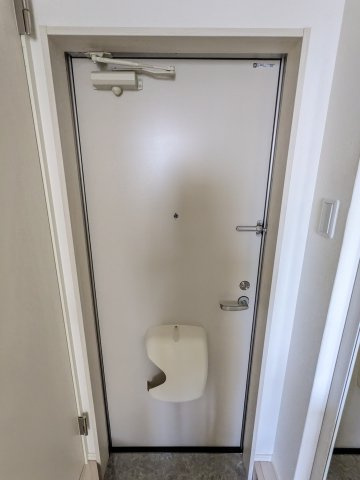 ハーモニーテラス長田町の玄関|203号室