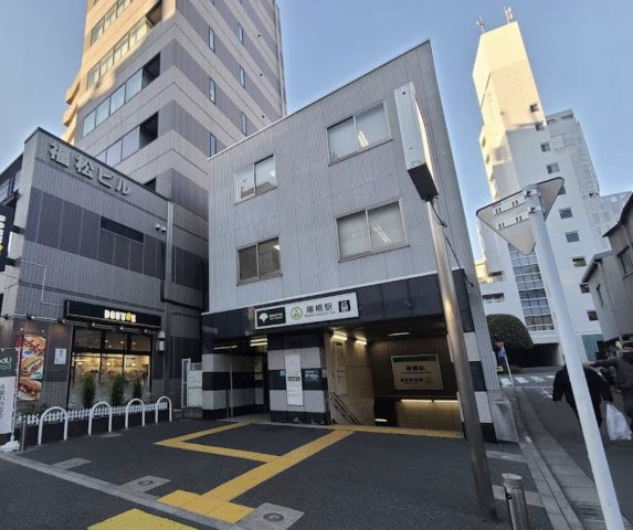 新宿区富久町の店舗事務所の周辺