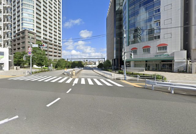 新宿区富久町の店舗事務所の周辺