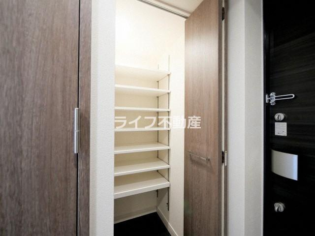 プレサンス森ノ宮 THEゲートの収納|大きなものも収納できそうです