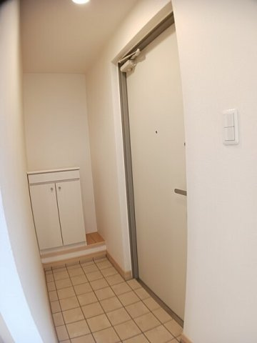 シャトレエレガンの玄関
