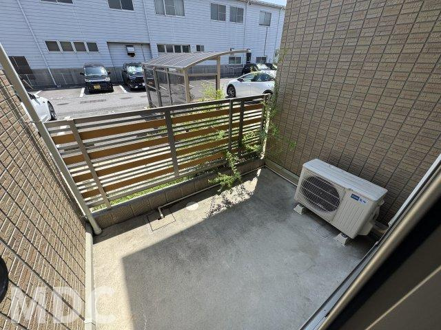 徳島市北沖洲３丁目のアパートのバルコニー