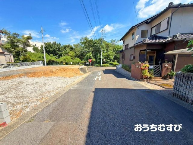 春日井市神屋町1295番(全1棟)の前面道路含む現地写真