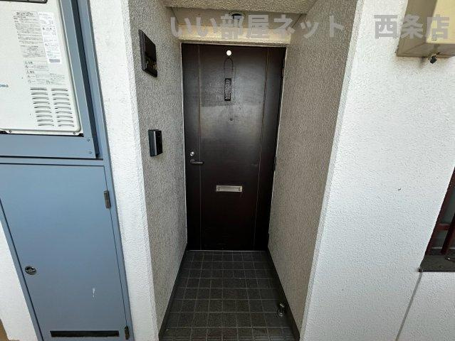 サンシャイン西条の玄関