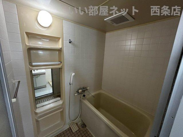 サンシャイン西条の浴室