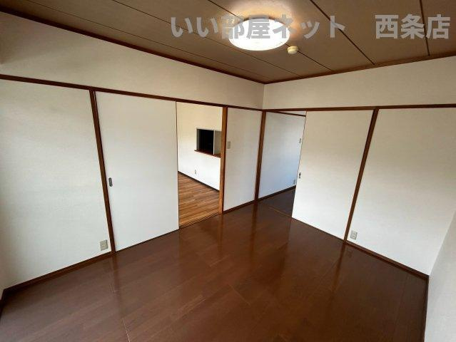 サンシャイン西条の洋室