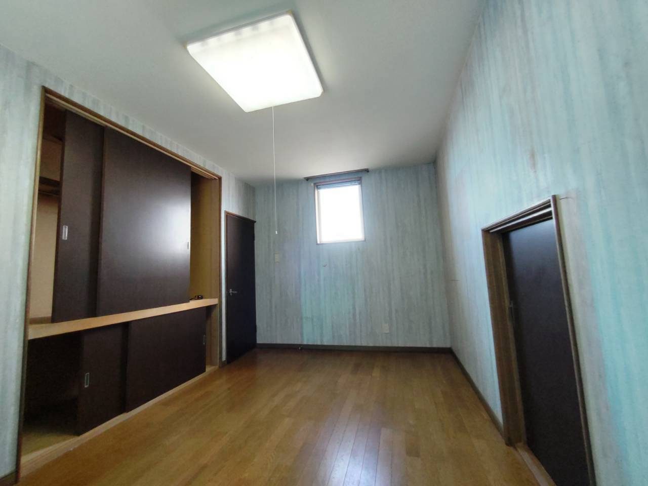 紫雲台　中古住宅の洋室