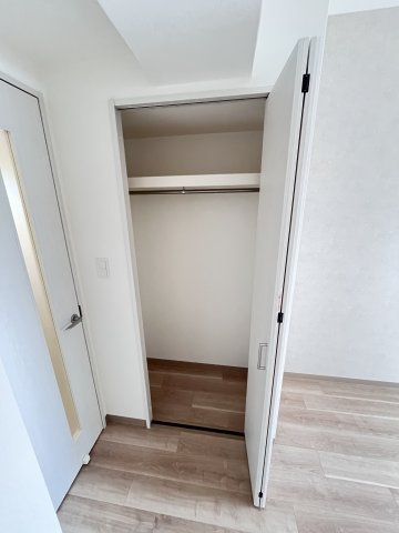 大阪市城東区今福東２丁目の賃貸マンションの収納