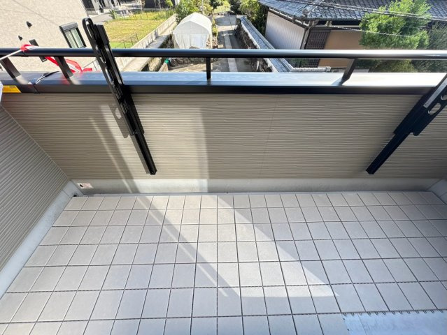 「耐震等級3×断熱等級5クリア」高知市一宮東町1丁目　2号地新築一戸建てのバルコニー|日当たりの良い広々としたバルコニー。洗濯物やお布団もカラッと気持ちよく乾かすことができます。